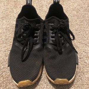 ADIDAS NMD r1 shoes